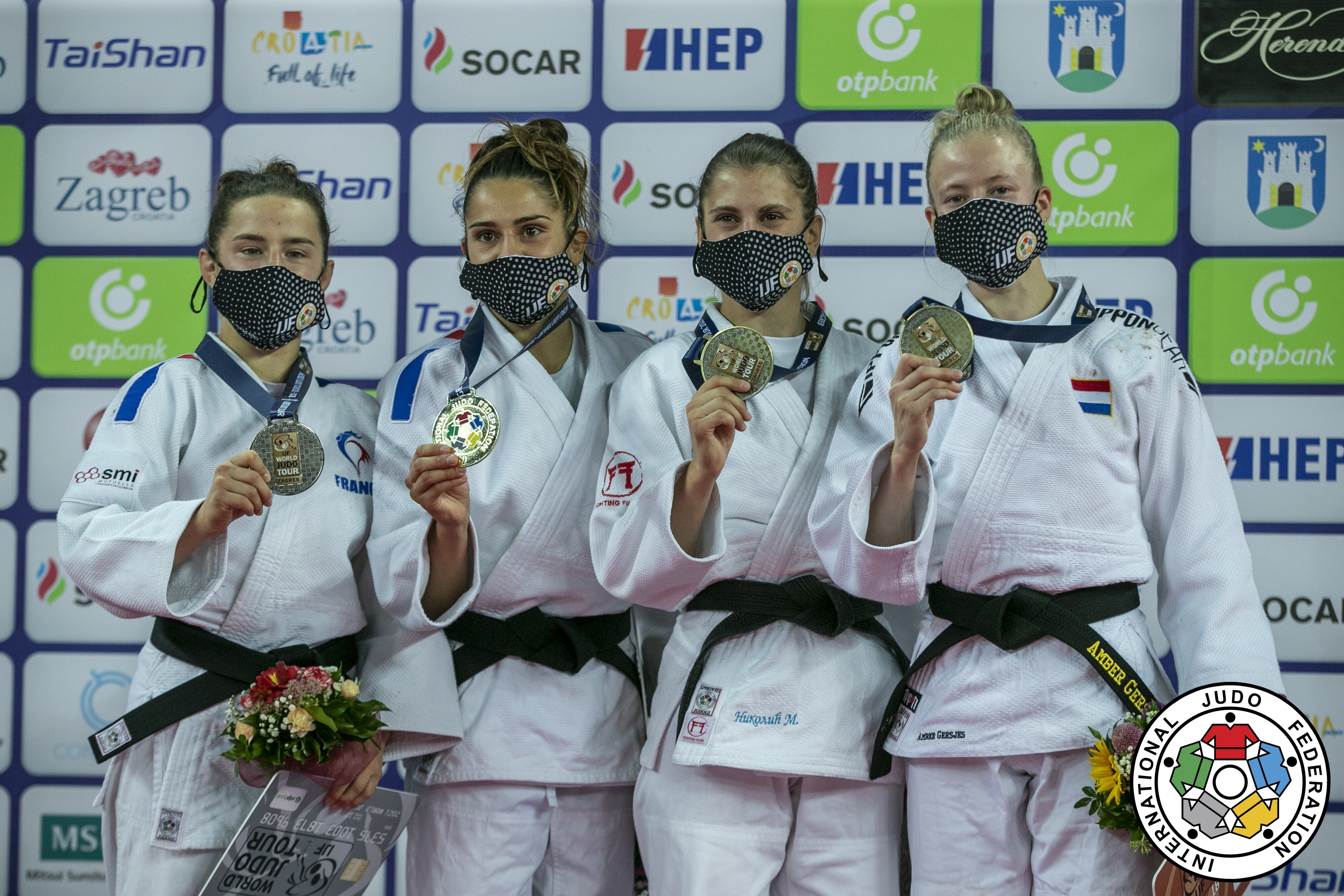 Amber-podium.jpg#asset:6726594