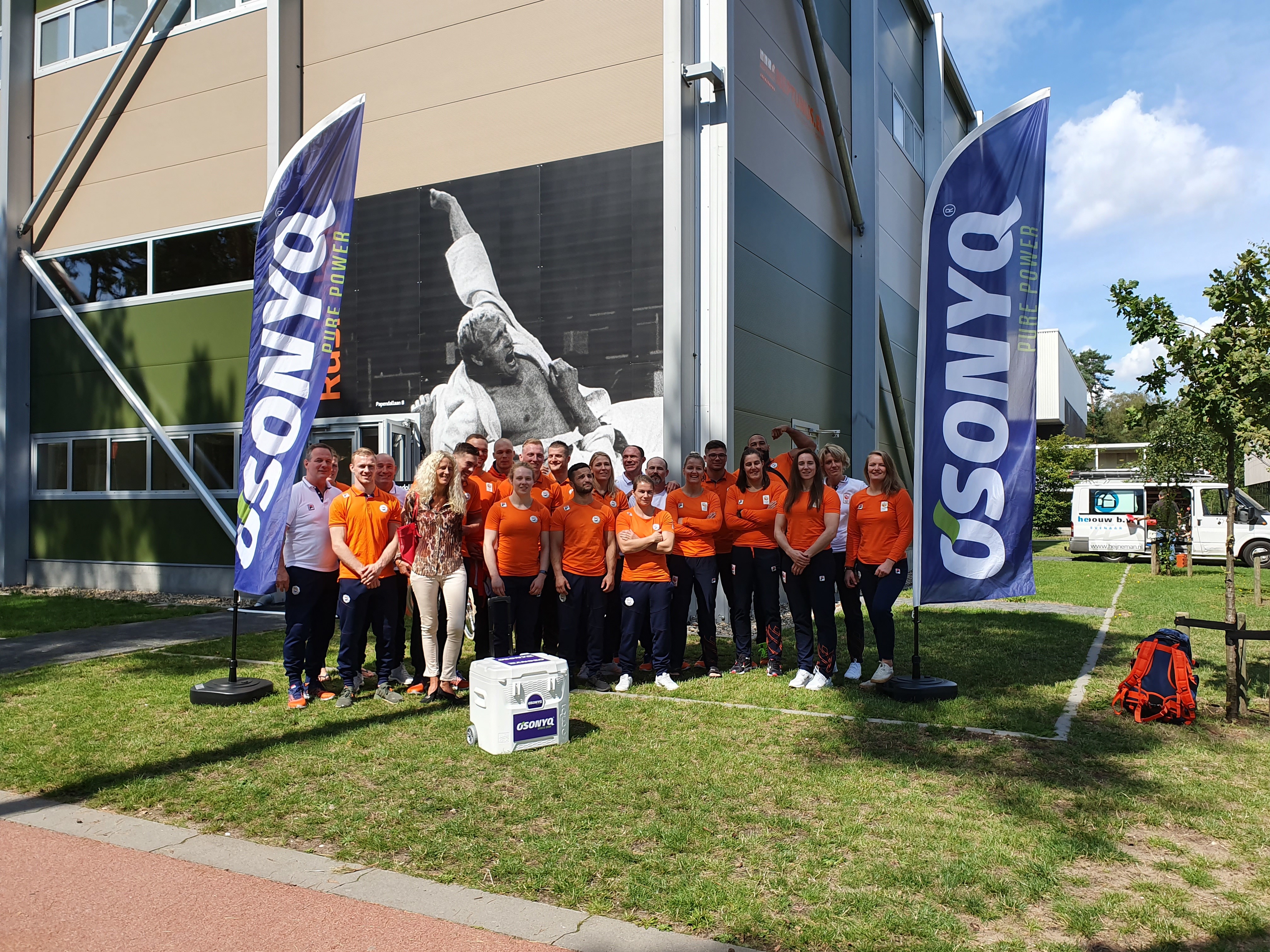 OSONYQ-JBN-GROEPSFOTO.jpg#asset:2223200