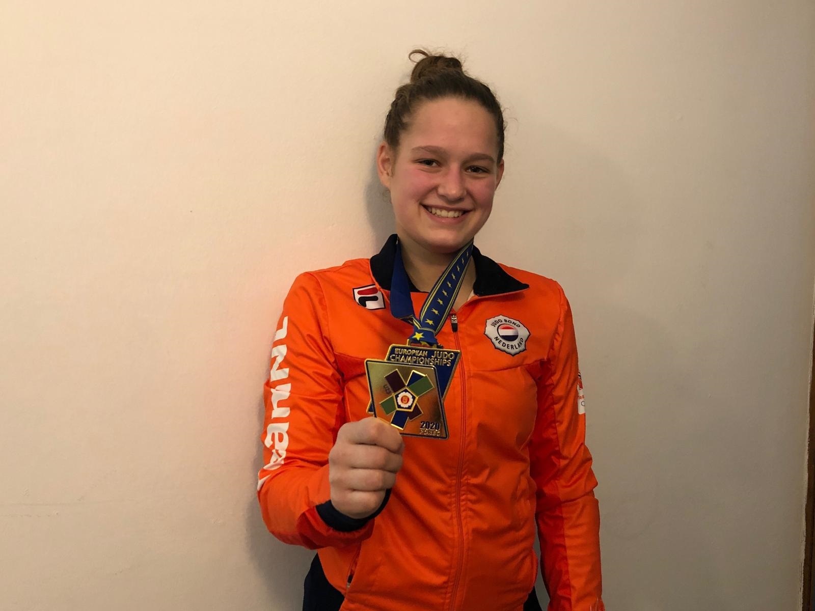 e6a96ab9-a2b9-4195-b9c1-eab5a522fc86.jpg#asset:4321776